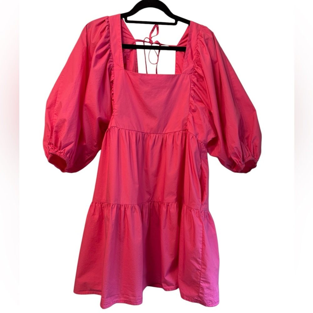 Woman's pink balloon‎ sleeve dress